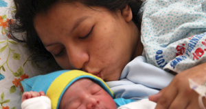 DÍA DE LA MADRE: «MUJER AHÍ TIENES A TU HIJO»