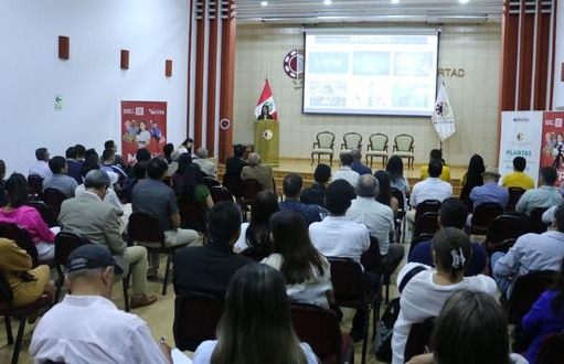 EL PERUANO ES INGENIOSO Y TRABAJADOR, NO QUIERE QUE LE REGALEN BONOS COMO HACE LA DICTADURA ROJA