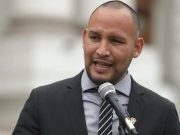 CONGRESISTA MUÑANTE PROPONE DENUNCIAR A MARTÍN VIZCARRA