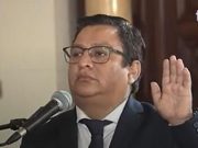 CARGA UNA PESADA MOCHILA QUE LO TERMINARÁ TUMBANDO