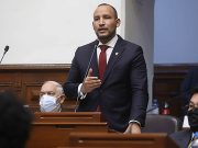 CONGRESISTA MUÑANTE DENUNCIA CONSTITUCIONALMENTE A VIZCARRA Y A TODOS SUS MINISTROS POR CIERRE DEL CONGRESO EN 2019