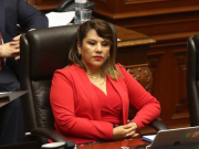 CONGRESISTA DIGNA CALLE SE DEFIENDE Y ENVÍA COMUNICADO