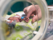 NACIÓ A LAS 23 SEMANAS Y SIN LATIDOS CARDÍACOS, LOS MÉDICOS DECÍAN QUE MORIRÍA, PERO ÉL LES DEMOSTRÓ LO CONTRARIO