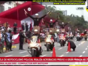 ASOMBROSAS PIRUETAS DE MOTOCICLISTAS POLICIALES SE REALIZARON PREVIO AL INICIO DEL DESFILE Y GRAN PARADA MILITAR