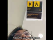 CIUDADANA HIZO UN RECLAMO FUNDAMENTADO POR LOS BAÑOS EN EL AEROPUERTO DE LIMA.