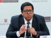 MINISTRO DE ECONOMÍA LLAMA ALARMISTA AL CONTRALOR NELSON SHACK