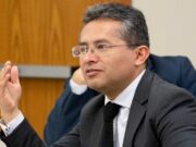 A UN ENTROMETIDO (COMO JOSÉ DOMINGO PÉREZ) HAY QUE DARLE UN «ESTATE QUIETO»: SIN EMBARGO, NI JUECES NI FISCALES LO SANCIONAN