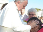 FALLECIÓ EL ENFERMO CONSOLADO POR EL PAPA CUYO ABRAZO DIO LA VUELTA AL MUNDO