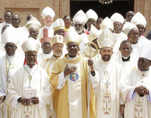 IGLESIA EN ÁFRICA CONTRA FIDUCIA SUPPLICANS AMPARÁNDOSE EN LAS SAGRADAS ESCRITURAS, LA TRADICIÓN Y EL MAGISTERIO UNIVERSAL DE LA IGLESIA