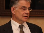 INGLATERRA: ABSUELVEN A MÉDICO ACUSADO DE TRATAR DE SALVAR LA VIDA DE UN PACIENTE