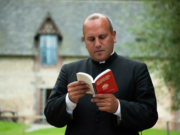 FISCALÍA DE FRANCIA DESETIMA PROCESO PENAL CONTRA SACERDOTE QUE AFIRMÓ QUE LAS RELACIONES GAIS SON PECADO