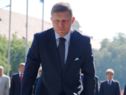 INTENTARON ASESINAR AL PRIMER MINISTRO DE ESLOVAQUIA, PIEDRA EN EL ZAPATO DEL ESTABLISHMENT PRO VACUNAS, PRO GUERRAS, PRO INMIGRACIÓN MASIVA