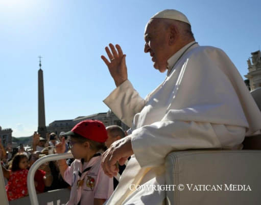 EL PAPA FRANCISCO HABLÓ CONTRA LAS DROGAS: «SE LIBERALIZA Y SE CONSUME MÁS», ASÍ NO SE PODRÁ REDUCIR LA DEPENDENCIA A LAS DROGAS