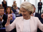 LA ACTUAL PRESIDENTA DE LA COMISIÓN EUROPEA, URSULA VON DER LEYEN, ES REELEGIDA POR CINCO AÑOS MÁS