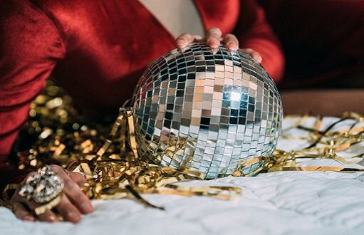 EN PROTECCIÓN DE LOS MENORES DE EDAD: TRIBUNAL ESTADOUNIDENSE CONFIRMA EL DERECHO DEL ESTADO DE TENNESSEE A PROHIBIR ESPECTÁCULOS DRAG