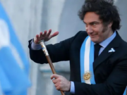 EL REINO UNIDO ES UN CAOS CRÍTICA EL PRESIDENTE DE ARGENTINA: CENSURAN, METEN PRESOS Y CONTROLAN TOTALITARIAMENTE A SUS CIUDADANOS POR PUBLICAR EN REDES SOCIALES