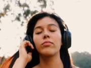 ¡CONFIRMADO! EXISTEN CIERTOS ESTILOS DE MÚSICA ACTUAL QUE AFECTA AL DESARROLLO CEREBRAL