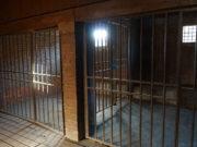 LA FARSA DE LA IDEOLOGÍA DE GÉNERO Y DEL TRANSEXUALISMO SE COBRA SERIAS VÍCTIMAS: UN HOMBRE QUE SE DECÍA MUJER VIOLÓ EN LA CÁRCEL A RECLUSAS