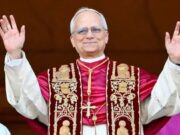 EL PAPA FRANCISCO PEDÍA OBISPOS QUE HUELAN A OVEJA: ACÁ ESTÁ UNO QUE FUE NOMBRADO CARDENAL PARA HOY LLEGAR A SER EL PAPA «LEÓN XIV»