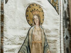 NO ESTAMOS DE ACUERDO CON QUE A LA VIRGEN MARÍA NO SE LE DIGA CORREDENTORA