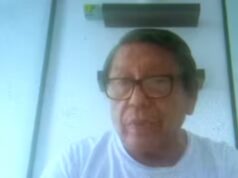 DESDE UN BAÑO DIO DECLARACIONES PÚBLICAS EL EXGOBERNADOR REGIONAL DEL CALLAO, CIRO CASTILLO