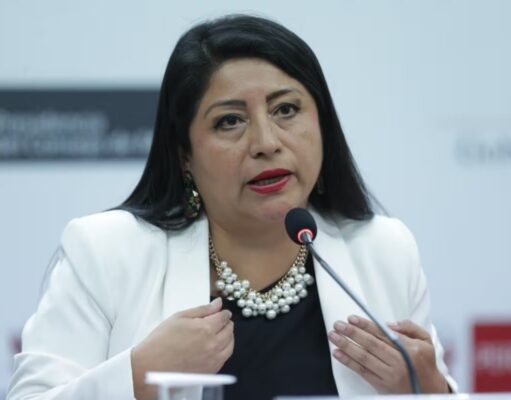 ¿QUIÉN MIENTE?, ¿LA IMPROVISADA PREMIERE DENISSE MIRALLES O HERNANDO DE SOTO?