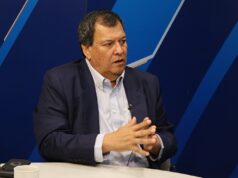 EL CANDIDATO DE LOS CAVIARES TENÍA SU ANTICUCHO BIEN GUARDADITO