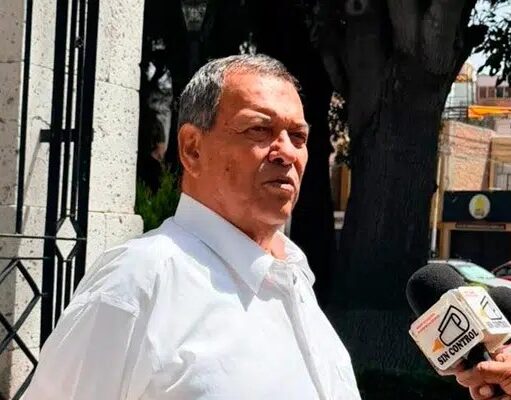 ¿CON QUIEN SE ACOMODA? COMO TODO GRAN CAVIAR AMBICIOSO, DE CONDUCTA TIBIA, BUSCA ACOMODARSE PARA TENER CUOTA DE PODER.