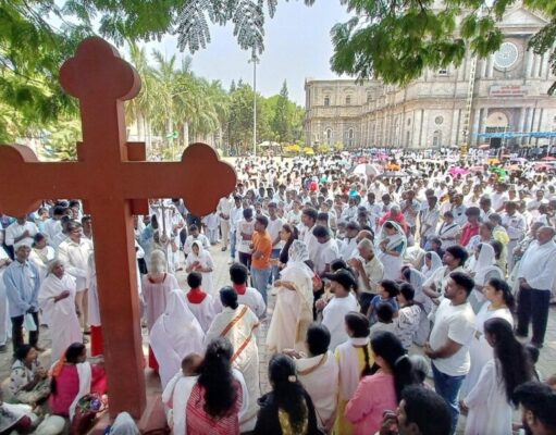 ACTOS INHUMANOS CONTRA CRISTIANOS EN EL ESTADO INDIO DE MANIPUR EN LA INDIA