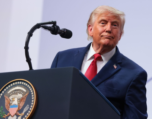 TRUMP LE DA UN PORTAZO A LA AGENDA TRANS EN MENORES
