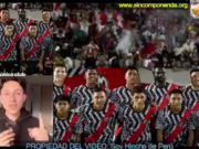 EL GENIO CREATIVO DEL PERUANO LO PUEDE TODO Y LO HIZO EN EL FUTBOL