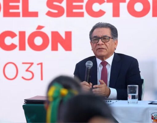LA IZQUIERDA, ES EL VERDADERO “PERRO DEL HORTELANO”: BUSCA INNECESARIAMENTE INTERPELAR AL MINISTRO DE EDUCACIÓN JOSÉ CHANG