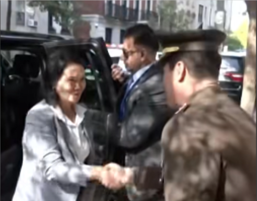 LA PRESIDENTE FUJIMORI ARRIBÓ A EEUU EN VUELO COMERCIAL