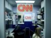 POR ANDAR DANDO FAKE NEWS, TRUMP LES CIERRA LA PUERTA DE LA CASA BLANCA A CIERTOS MEDIOS DE COMUNICACIÓN