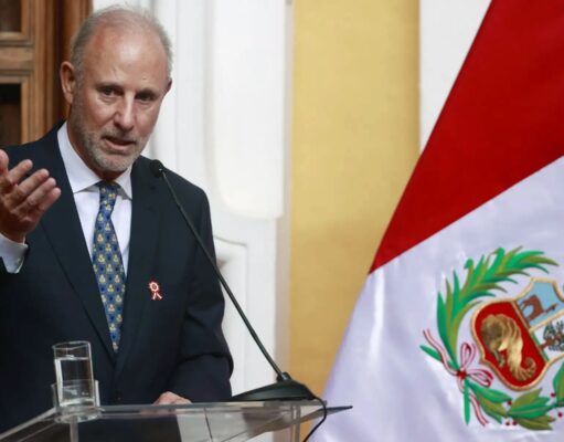 GONZALES OLAECHEA A LA OIT Y POSTULARÁ POR EL PERÚ CONTRA OTROS POSTULANTES PROPUESTOS POR SUS GOBIERNOS