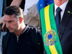 FLÁVIO BOLSONARO SE CONSIDERA VERDADERO PRESIDENTE Y ASEGURA QUE COMETIERON IRREGULARIDADES EN LA 2DA VUELTA