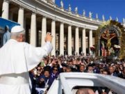 PAPA LEÓN BENDIJO LA IMAGEN DEL SEÑOR DE LOS MILAGROS EN EL VATICANO