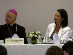 FUERZA Y SABIDURÍA, ES LO QUE PIDIÓ LA PRESIDENTE FUJIMORI A DIOS DURANTE EL DESAYUNO NACIONAL DE ORACIÓN EN LIMA